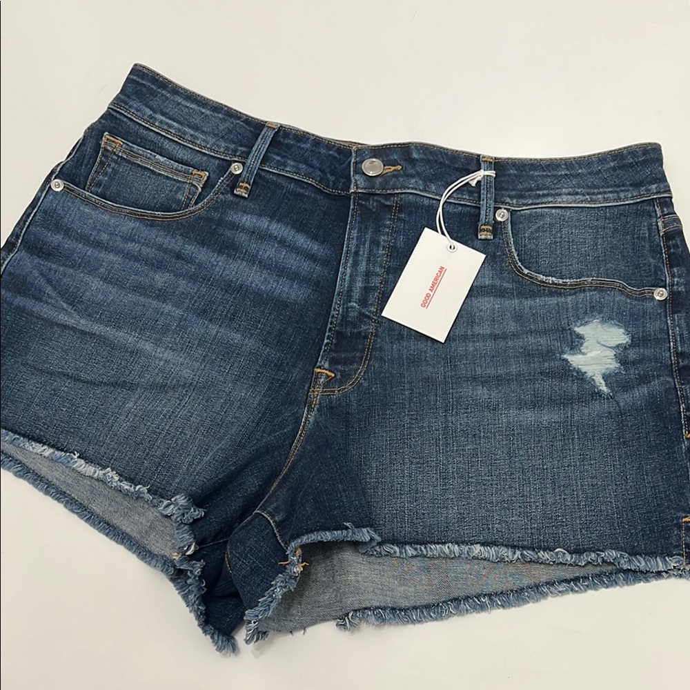 Good American NWT Women's Denim Shorts - Size 15